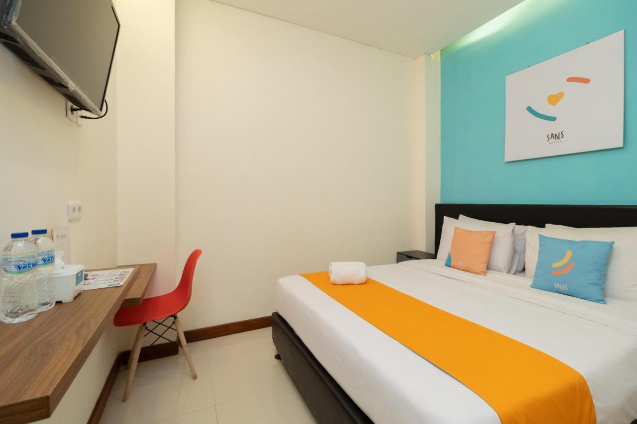 Sans Hotel Suryakencana Богор Экстерьер фото
