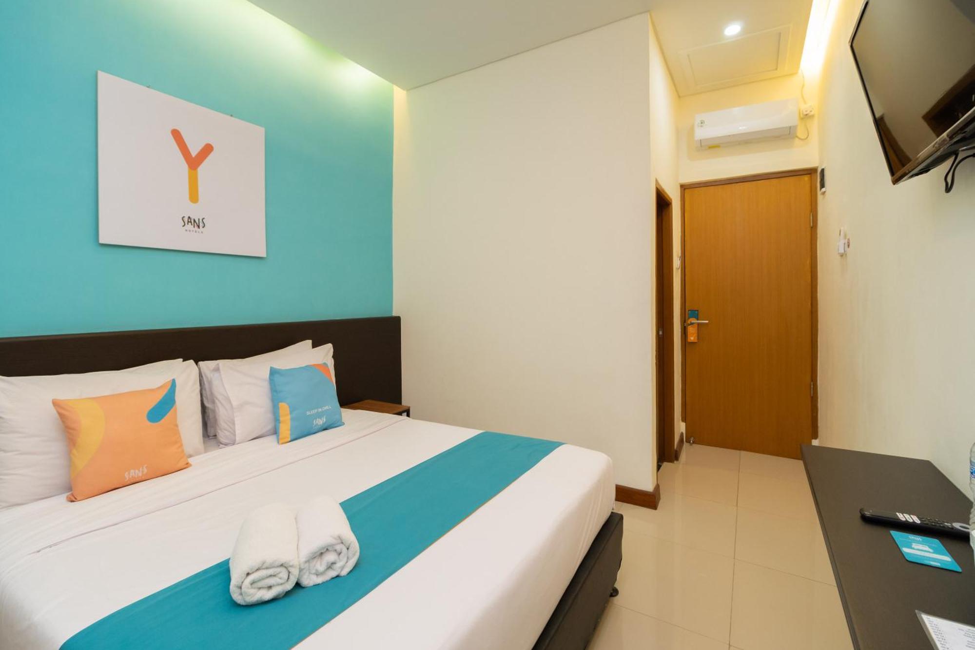 Sans Hotel Suryakencana Богор Экстерьер фото
