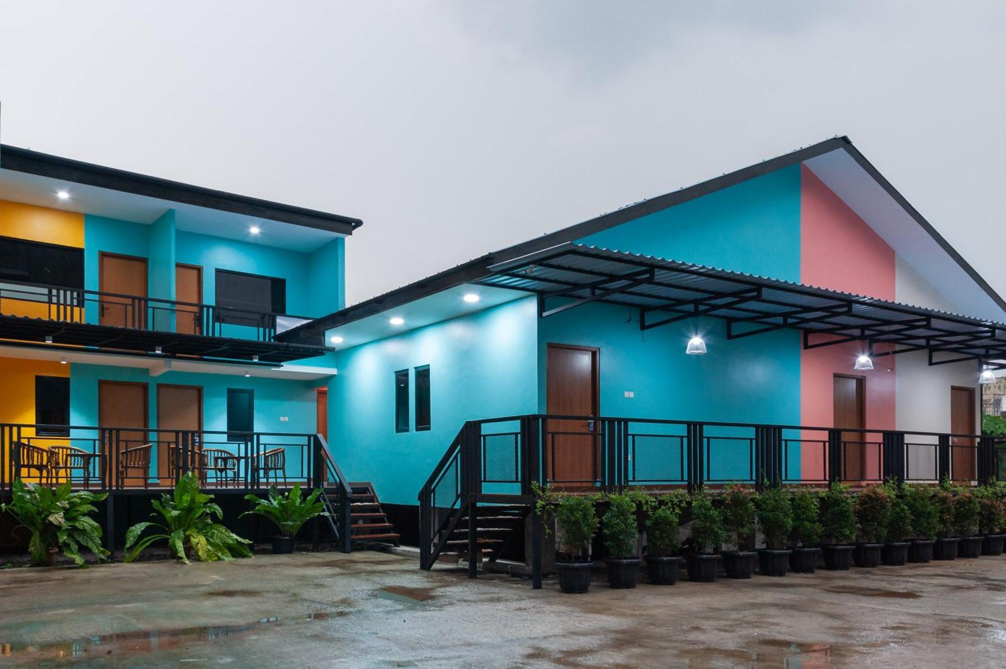 Sans Hotel Suryakencana Богор Экстерьер фото